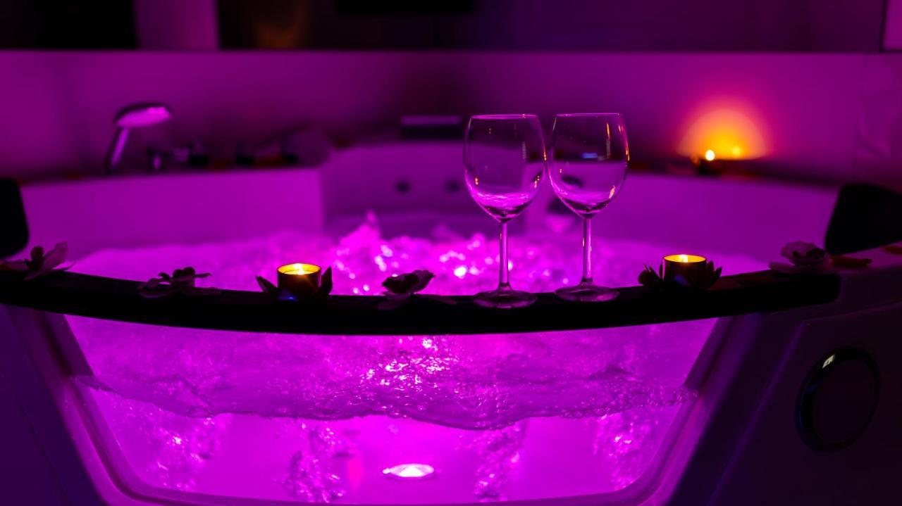Zamoyskiego Jacuzzi Apartment Krakau Buitenkant foto
